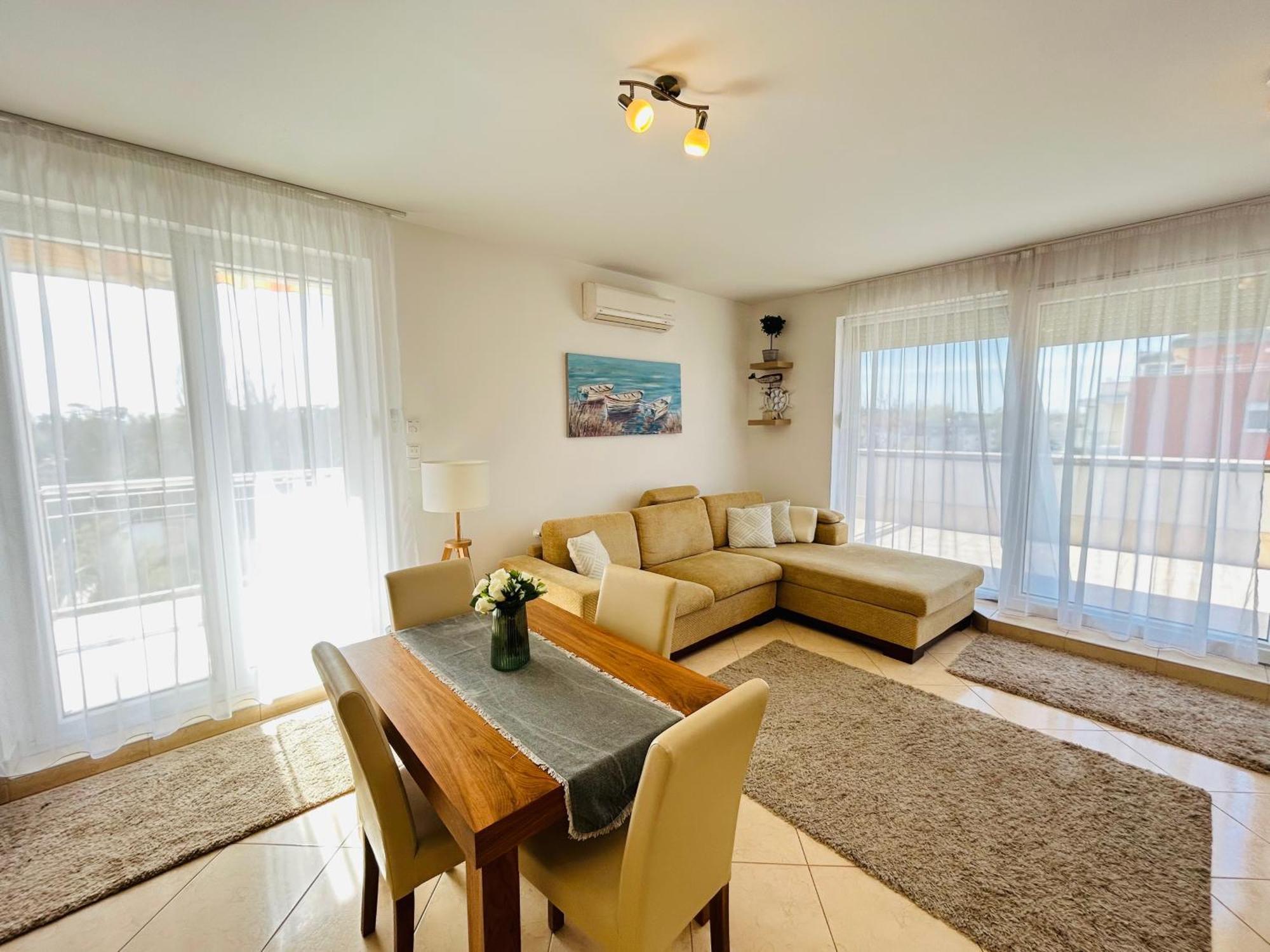 Merland Premium Penthouse - Lakeview