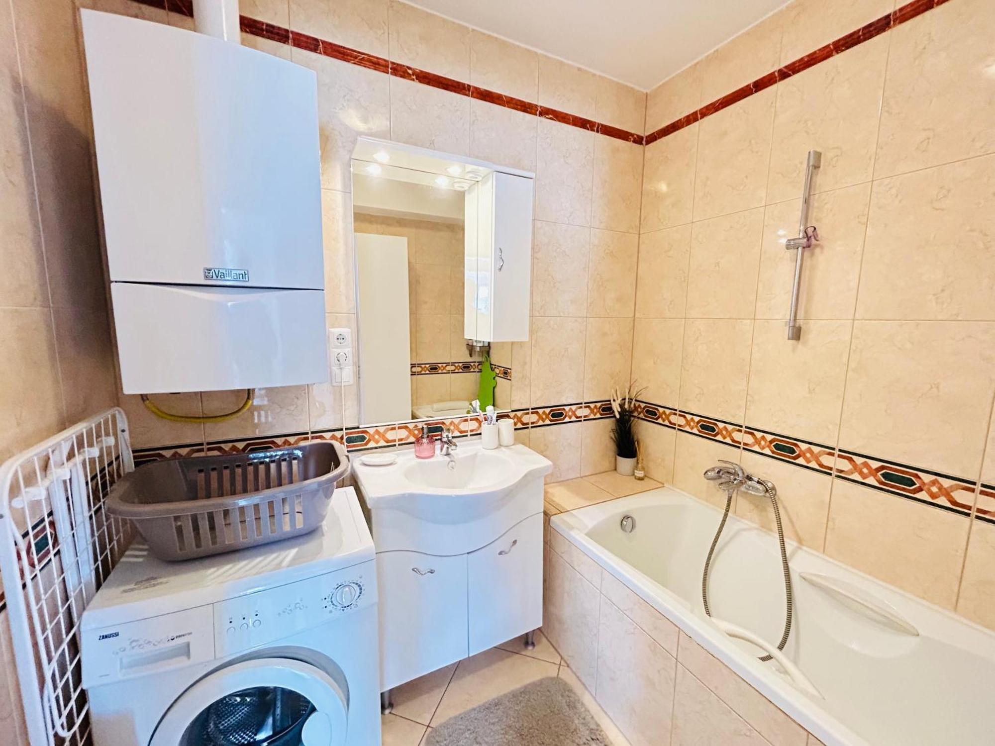Merland Premium Penthouse - Lakeview